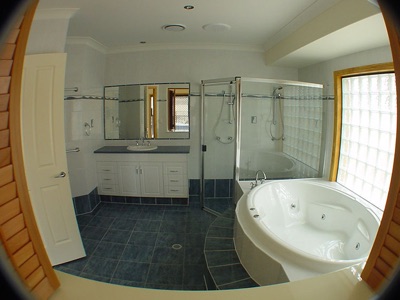 Birdie - Coomera home — ensuite/bathroom