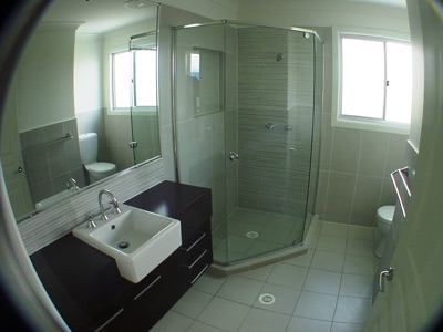 Coomera-Riverlinks home — ensuite/bathroom