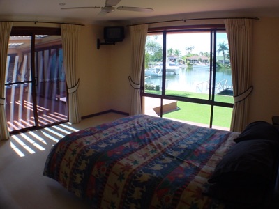 Hume-Paradise Point home, photo 2