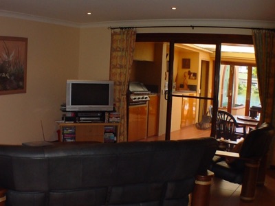 Hume-Paradise Point home, photo 4