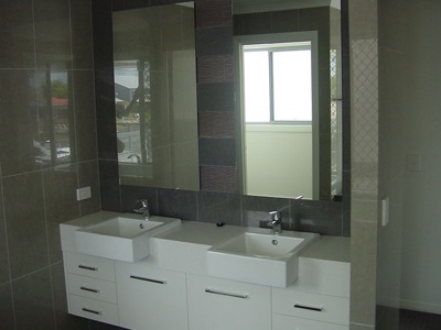 Lindsay-Paradise Point home — ensuite/bathroom