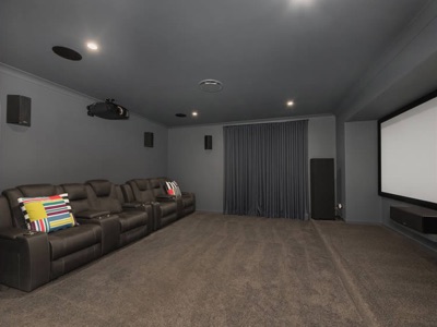 Lone Pine home, photo 8