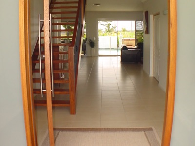Marina-Calypso Bay home — entry/portico