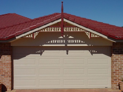 Pepper Tree-Robina home — garage