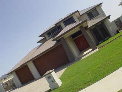 one off waterfront design home, photo 2