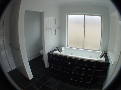 Southaven-Riverlinks home — ensuite/bathroom