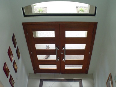 Temple Island - Oxenford home — entry/portico